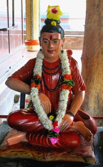 Srīpāda statue in the temple 